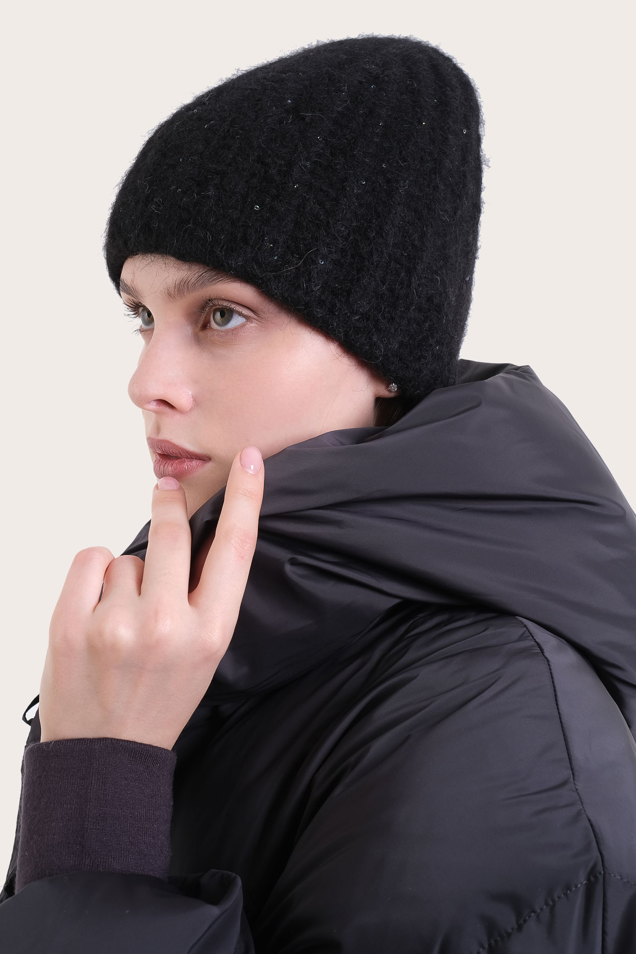 Шапка женская 250132SC-0925-2 `Dispacci` черный